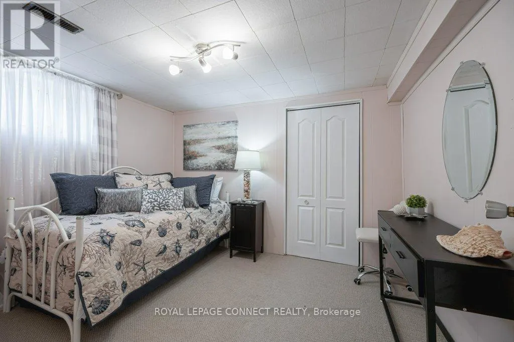 2 AILSA CRAIG COURT