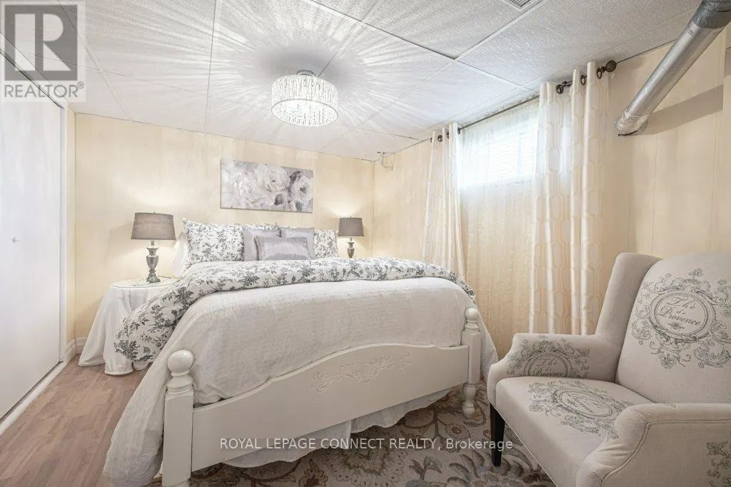 2 AILSA CRAIG COURT