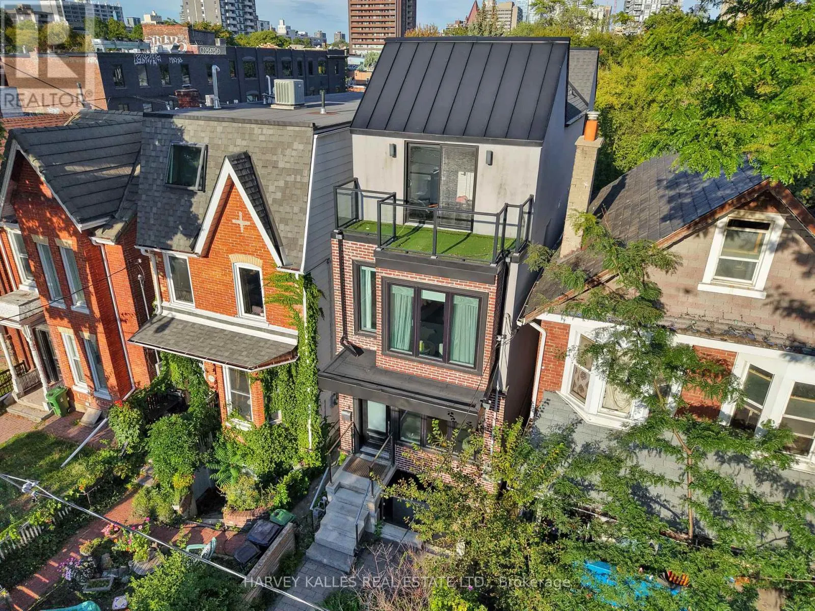 257 BORDEN STREET