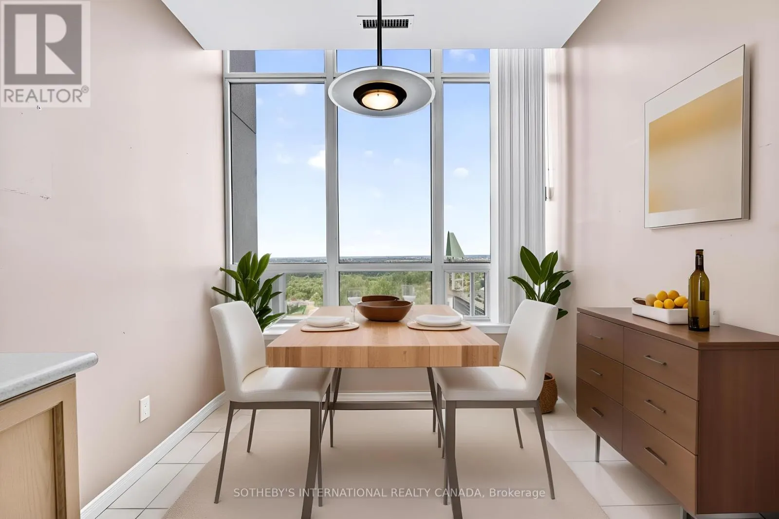 PH101 - 8 HILLCREST AVENUE