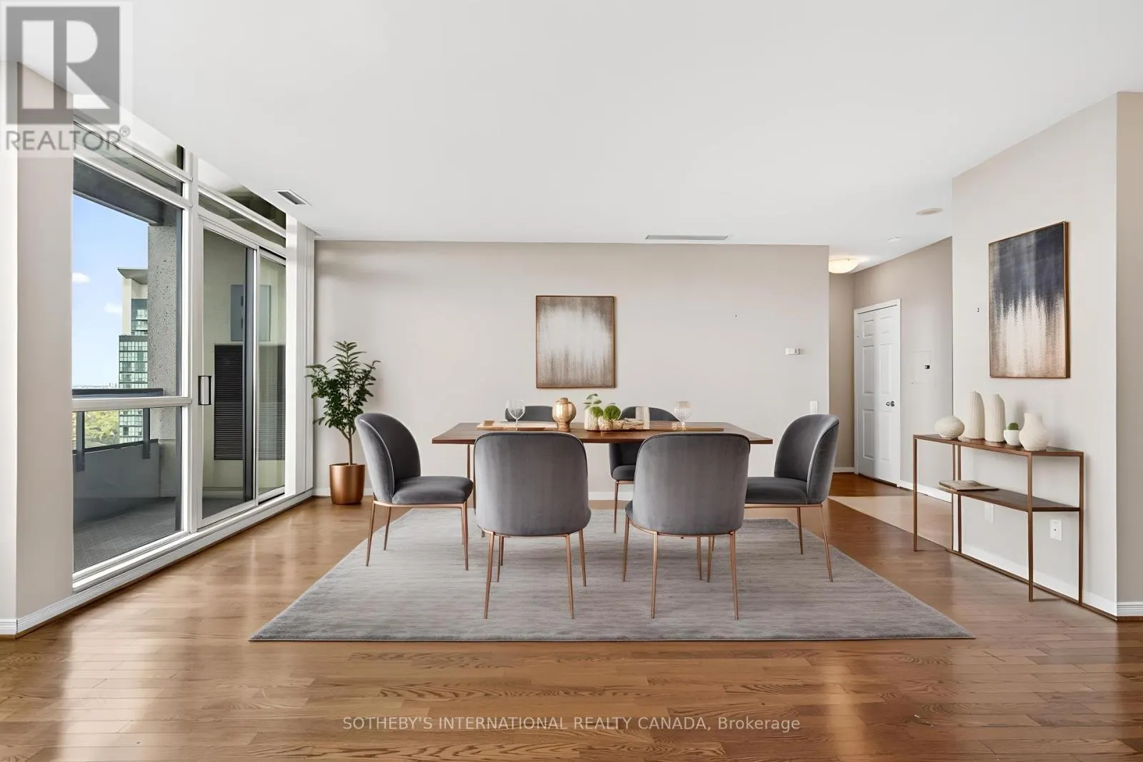 PH101 - 8 HILLCREST AVENUE