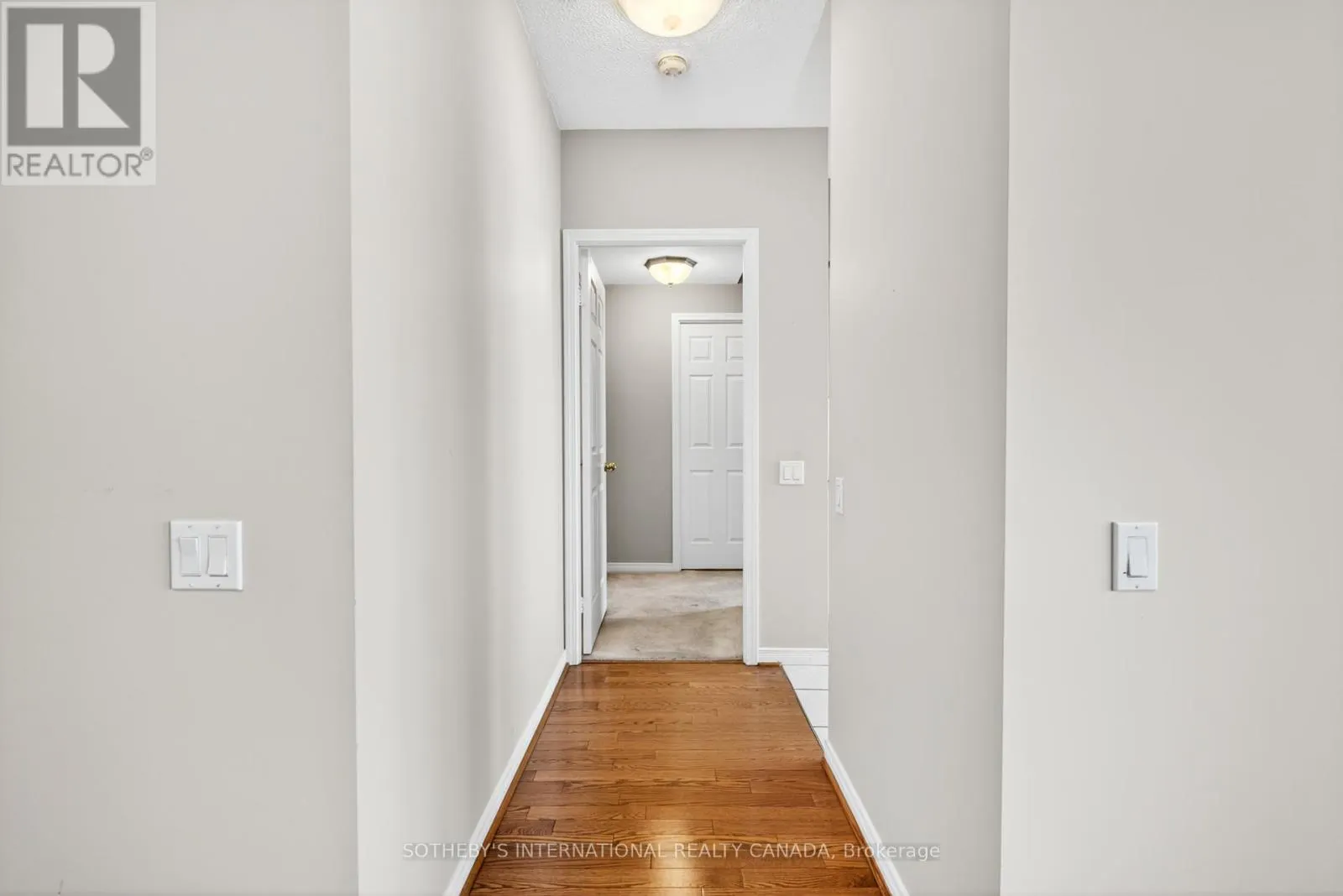 PH101 - 8 HILLCREST AVENUE