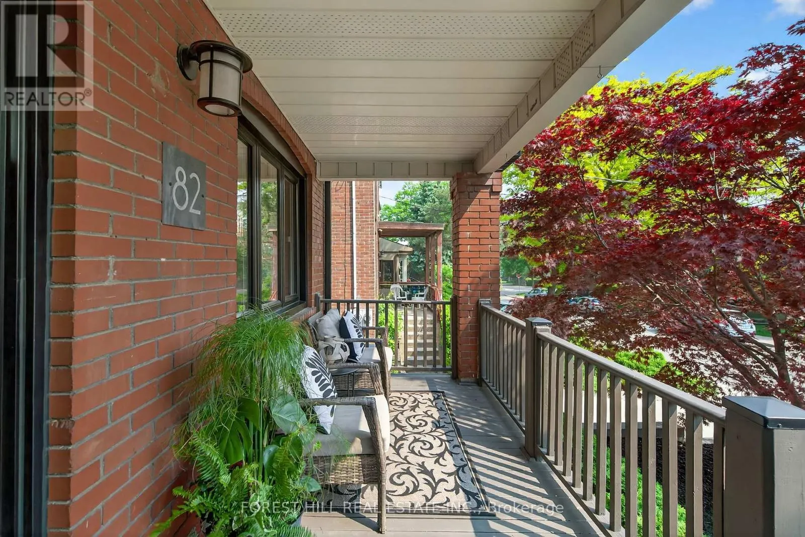 82 PINEWOOD AVENUE