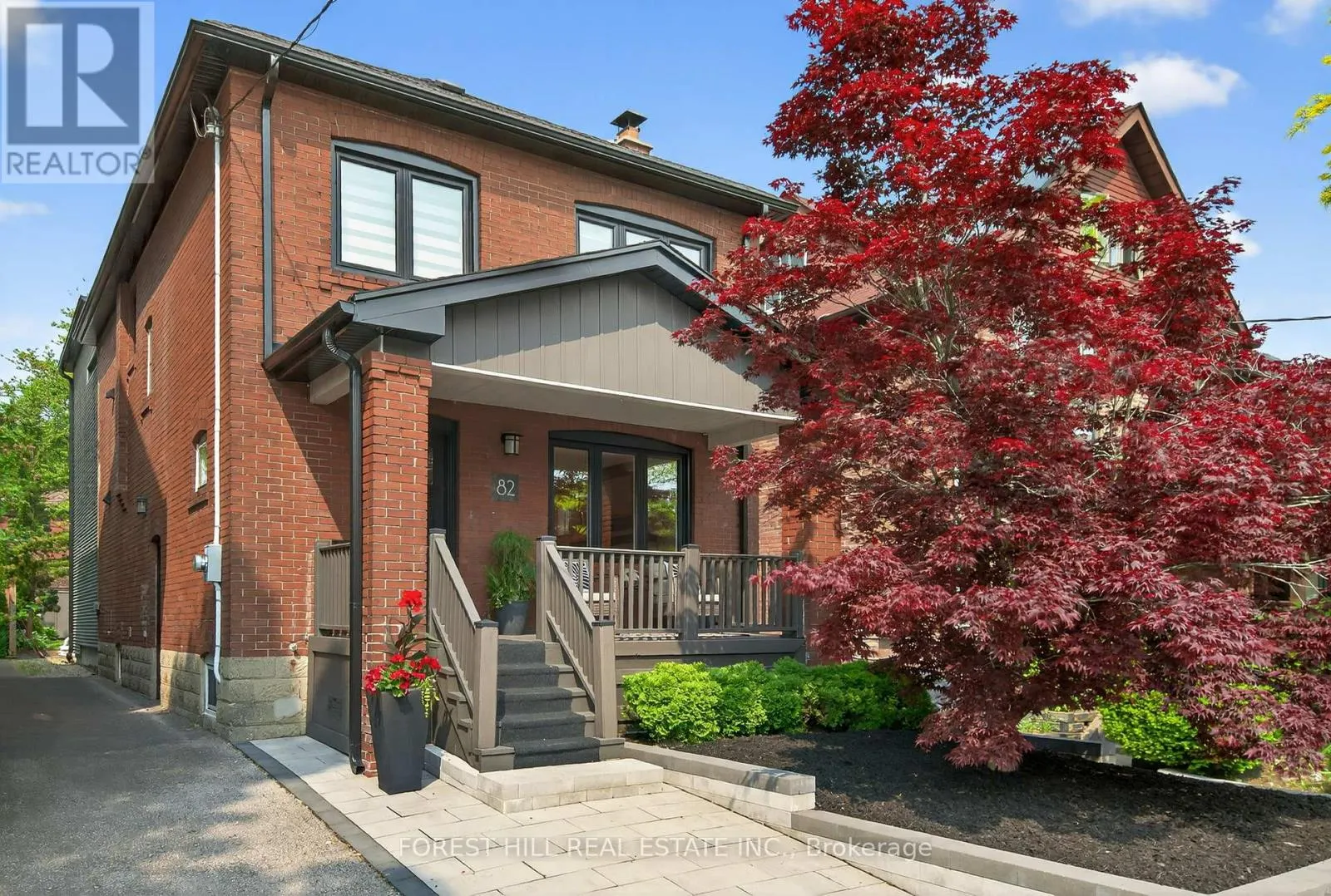 82 PINEWOOD AVENUE