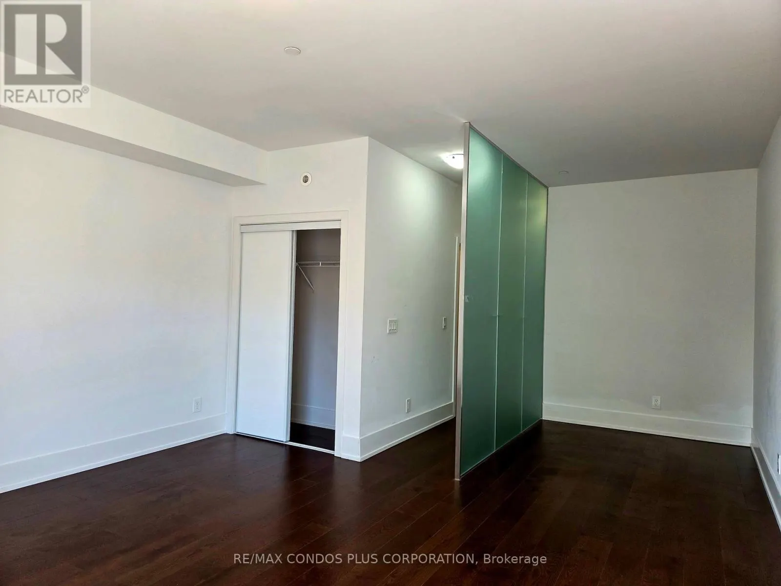 9 - 270 DAVENPORT ROAD