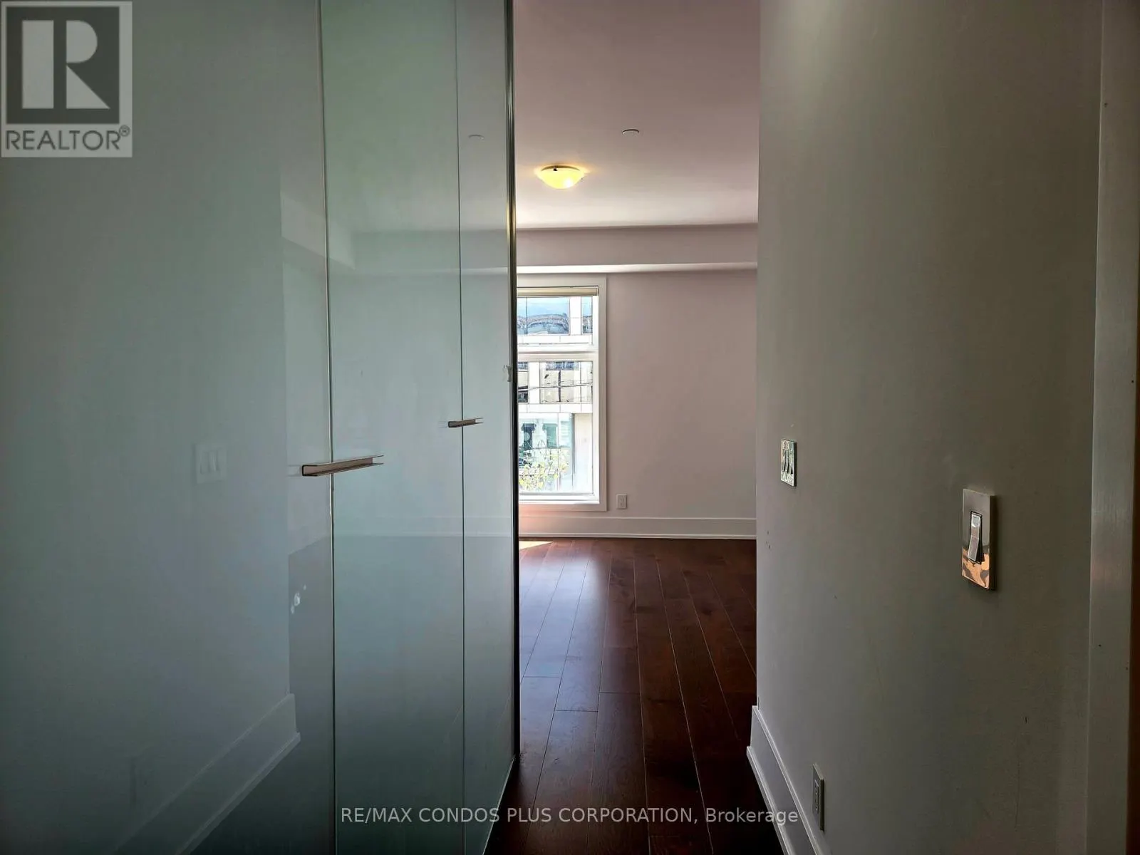 9 - 270 DAVENPORT ROAD
