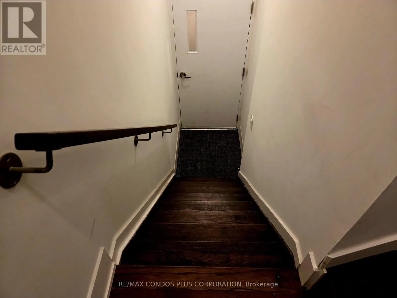 9 - 270 DAVENPORT ROAD