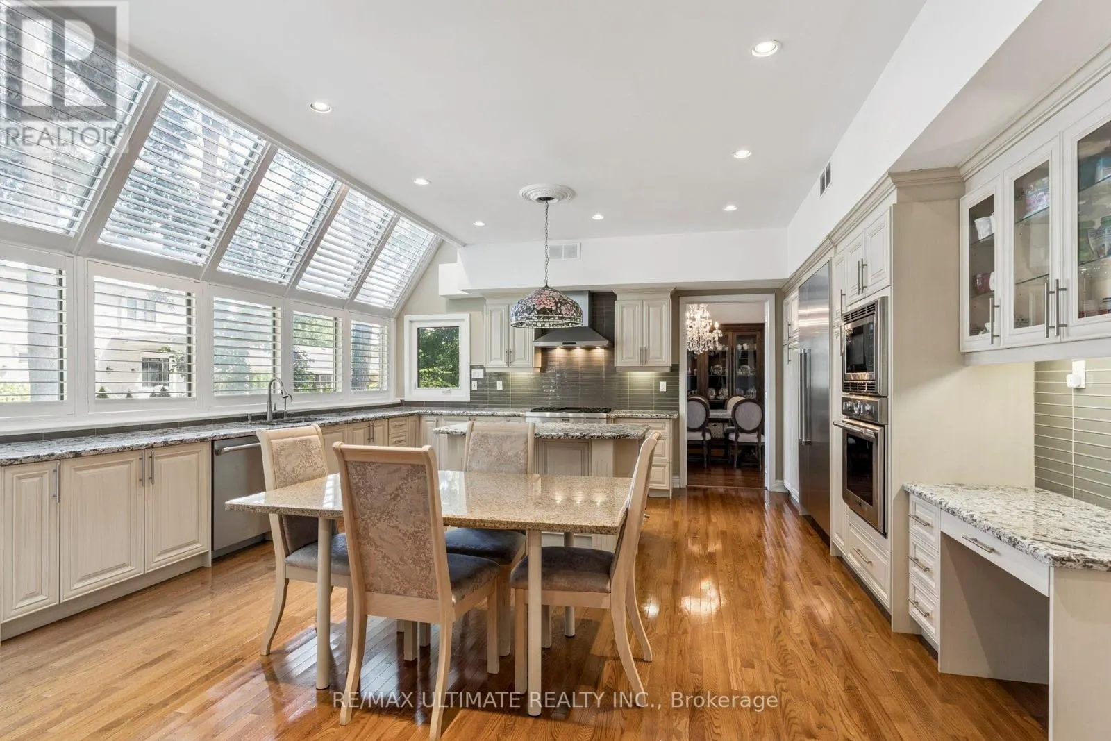 1 VERSAILLES COURT