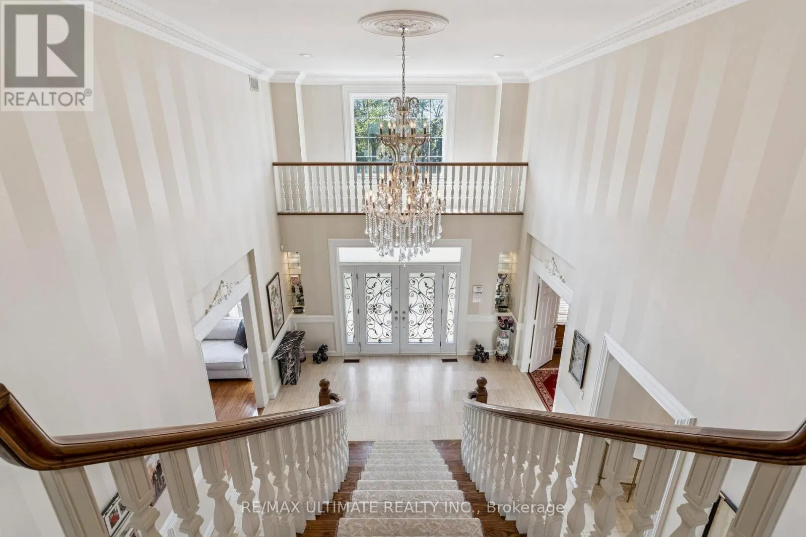 1 VERSAILLES COURT