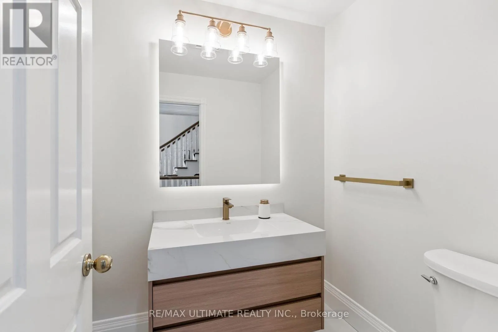 1 VERSAILLES COURT