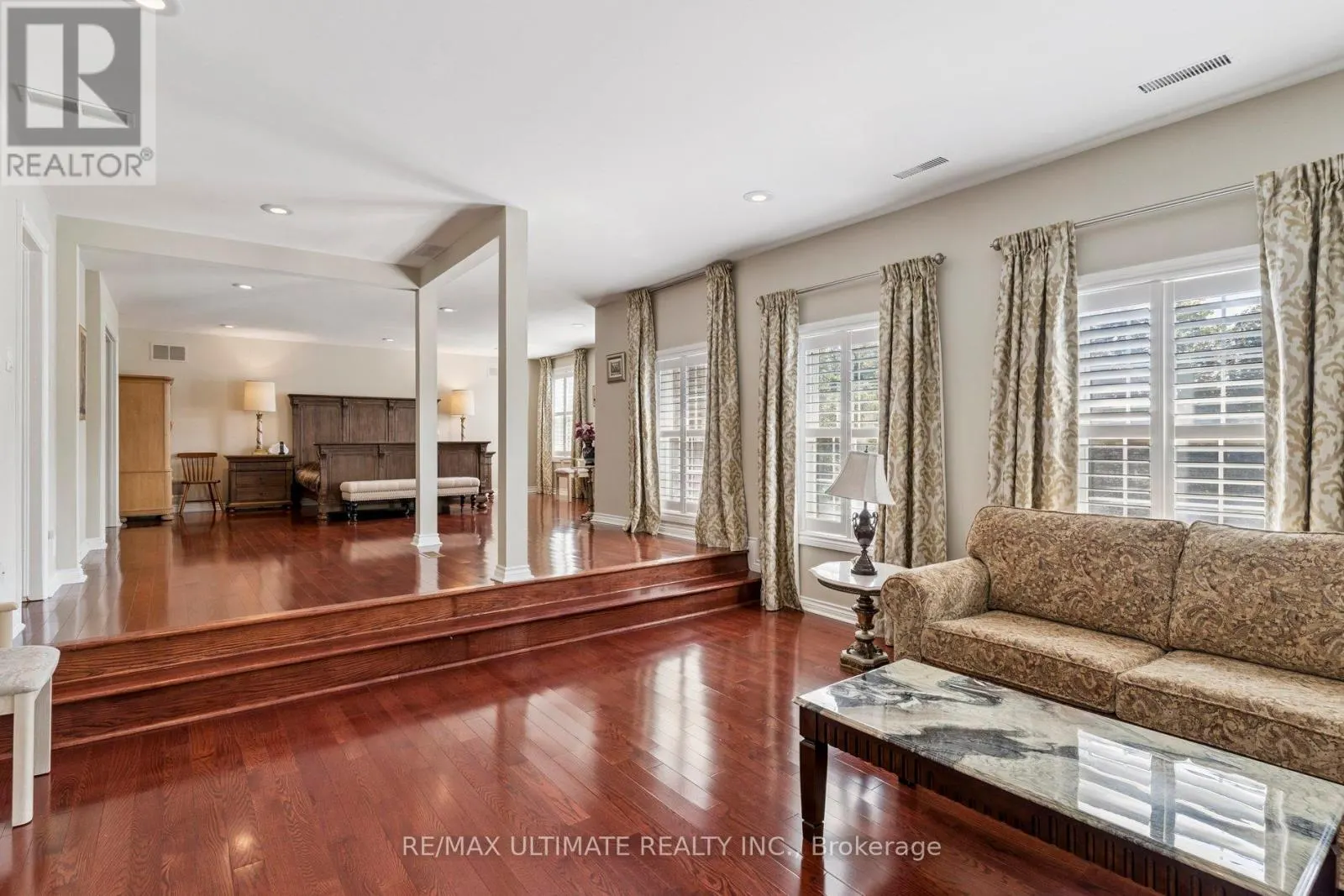 1 VERSAILLES COURT