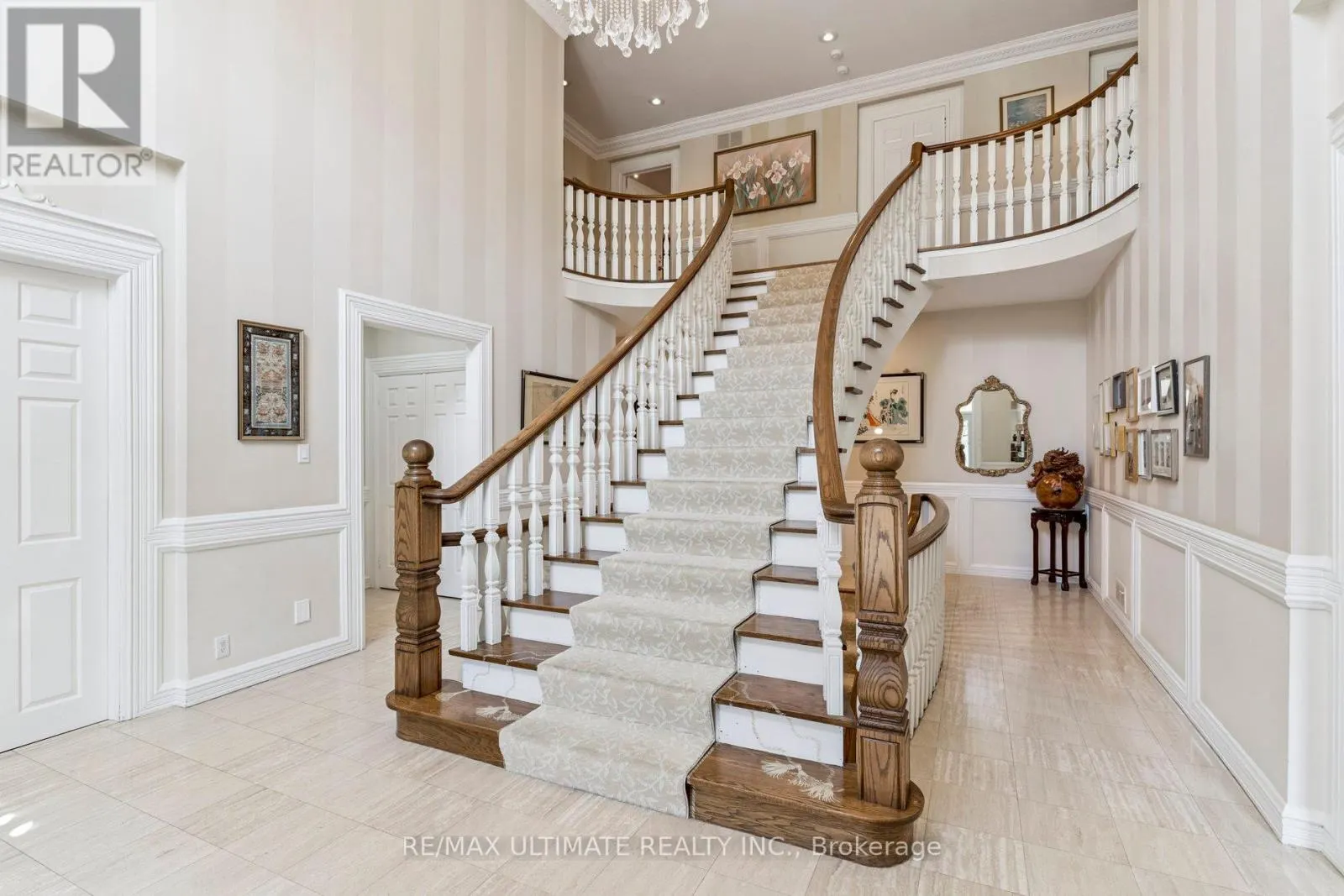 1 VERSAILLES COURT