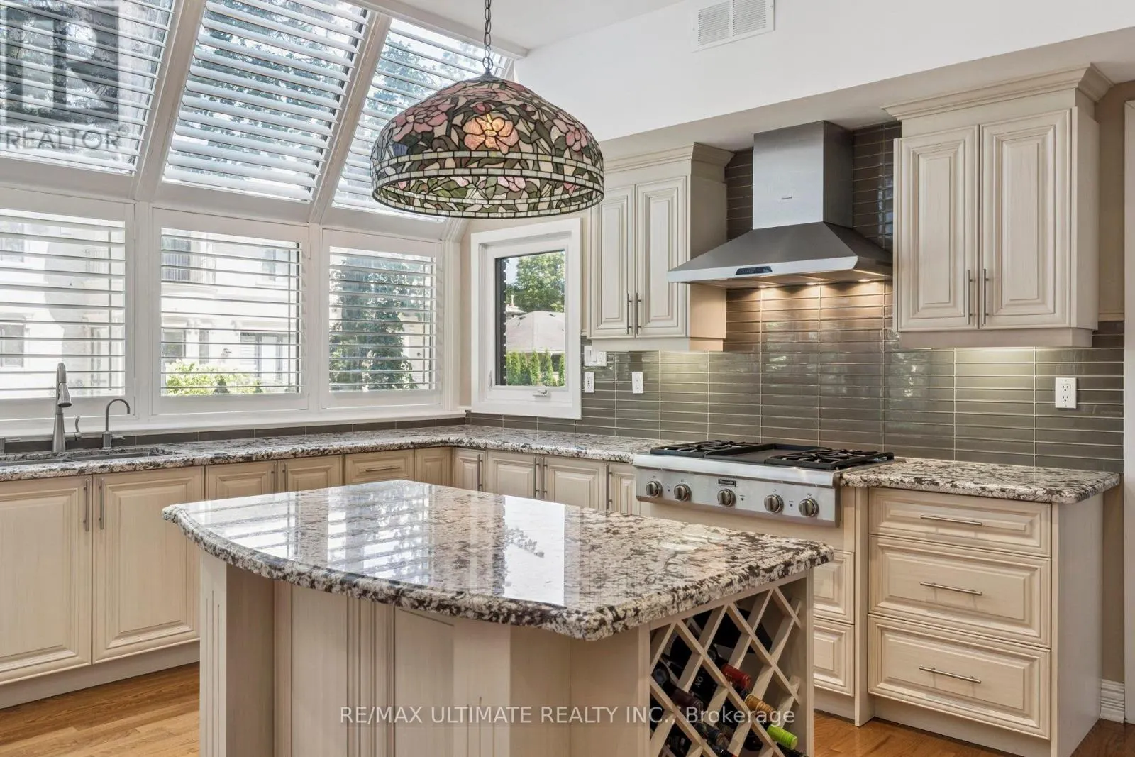 1 VERSAILLES COURT