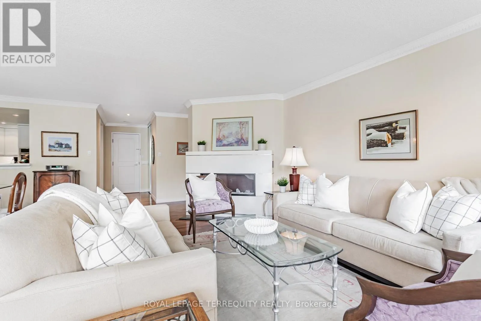 605 - 225 DAVENPORT ROAD