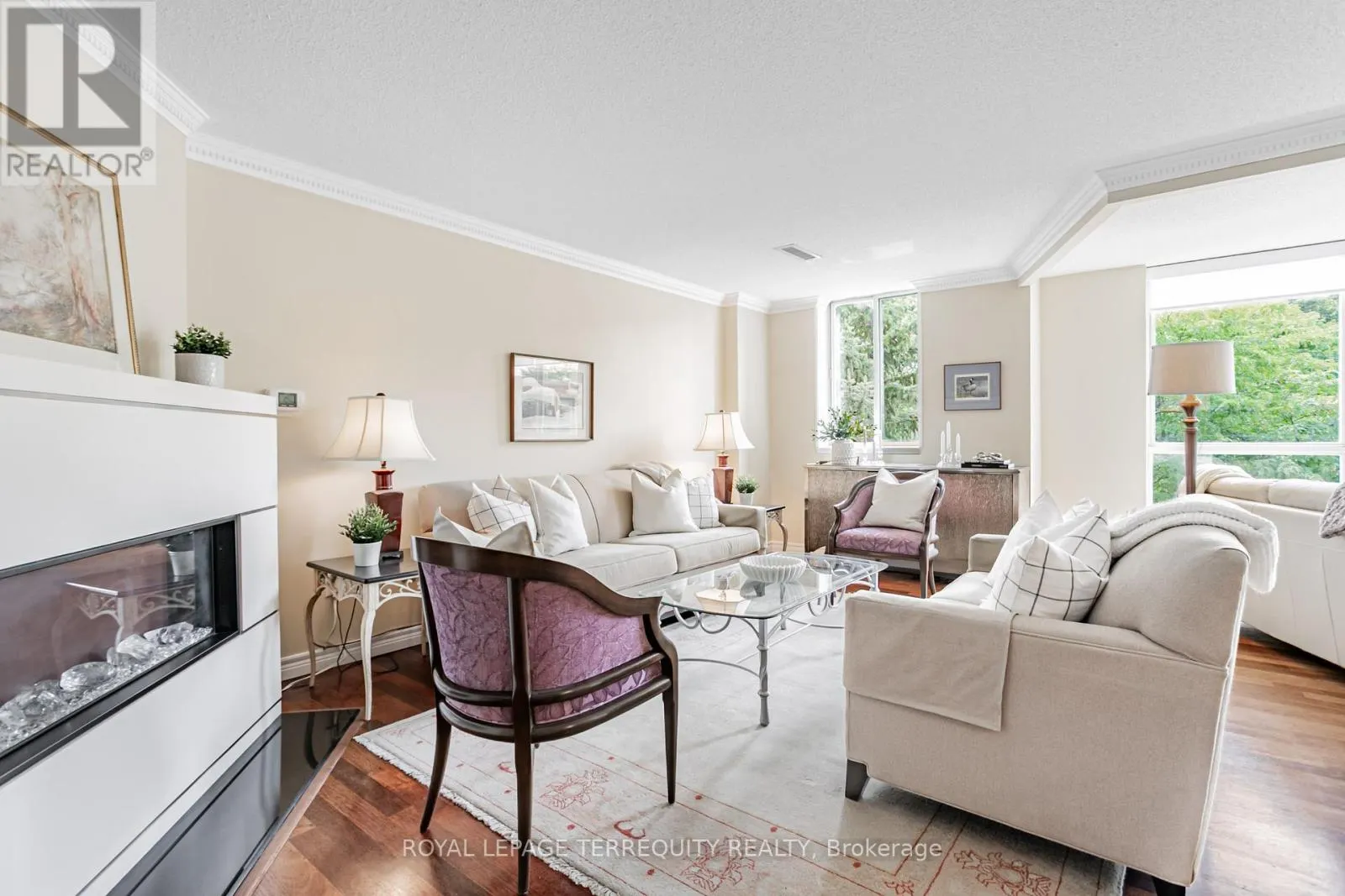 605 - 225 DAVENPORT ROAD