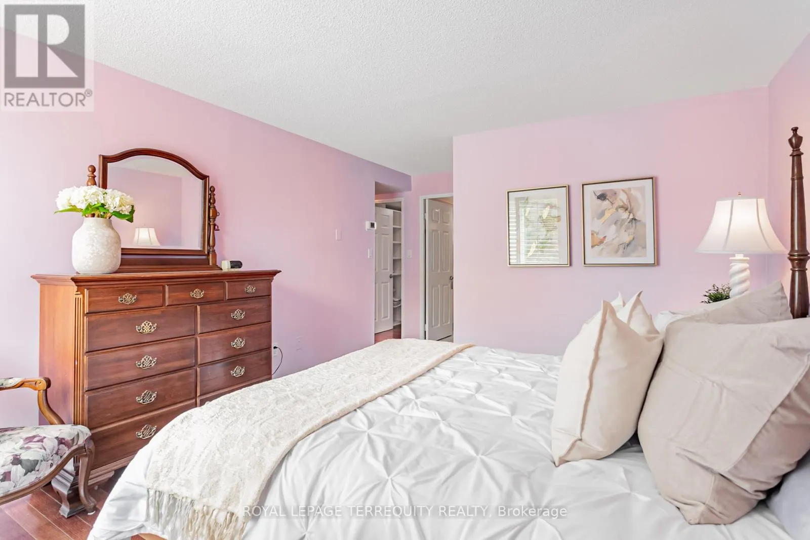 605 - 225 DAVENPORT ROAD