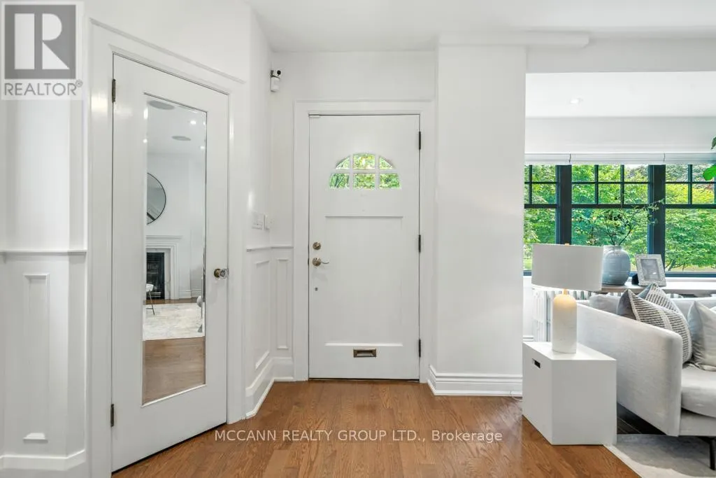 16 CHUDLEIGH AVENUE
