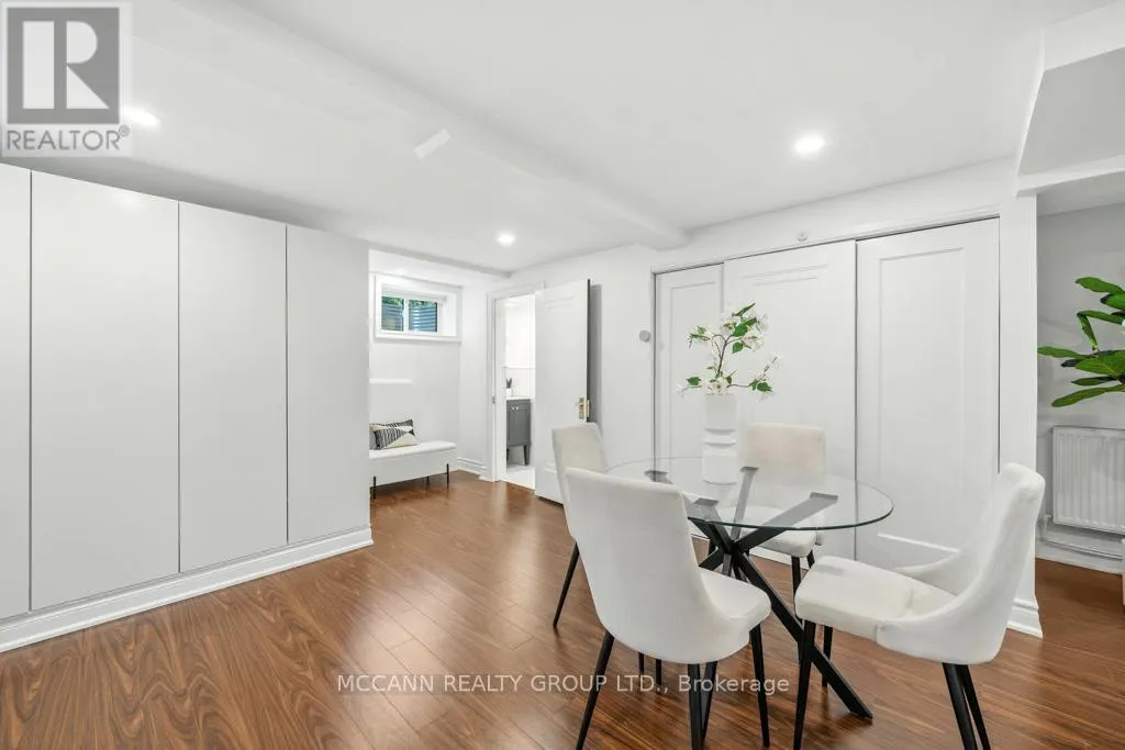 16 CHUDLEIGH AVENUE