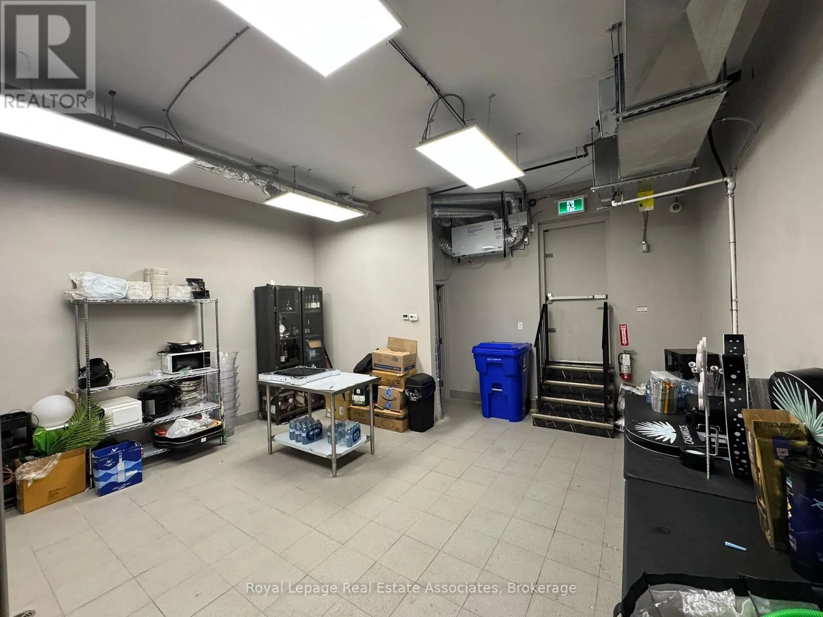 560 QUEEN STREET W