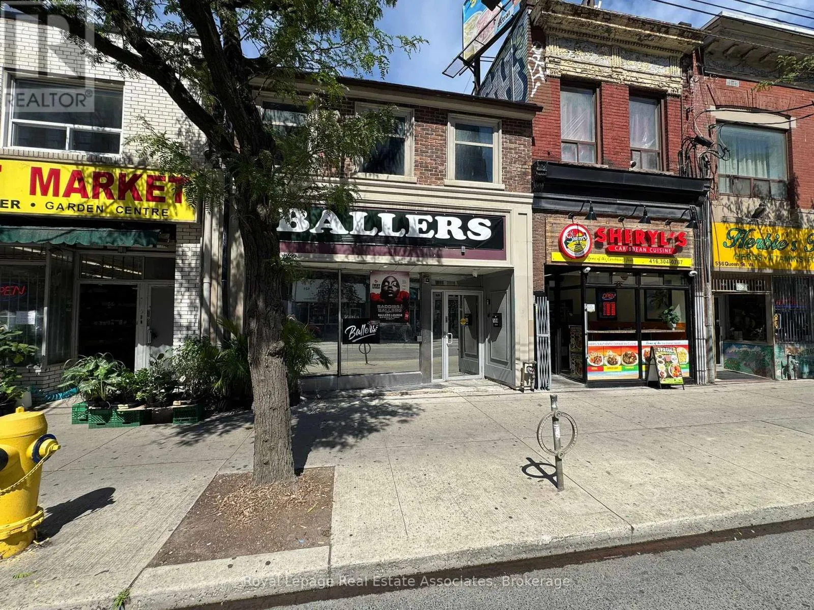 560 QUEEN STREET W