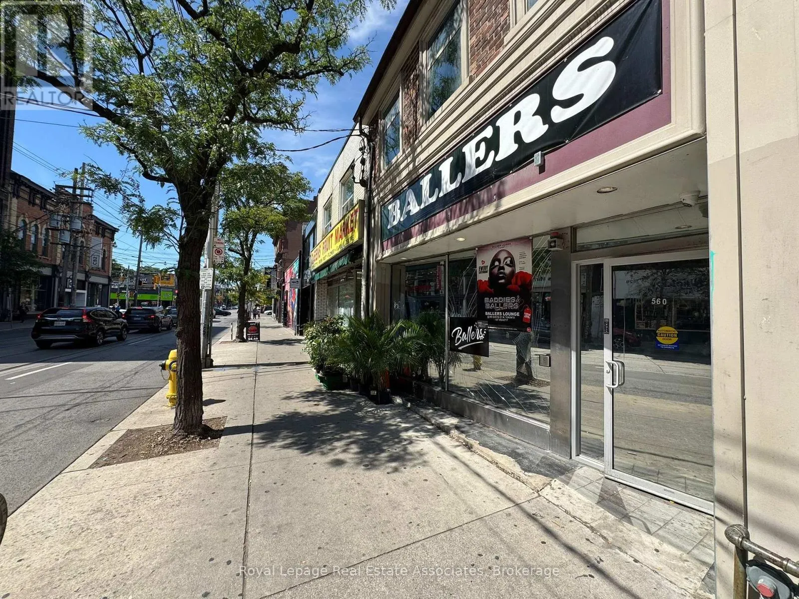 560 QUEEN STREET W