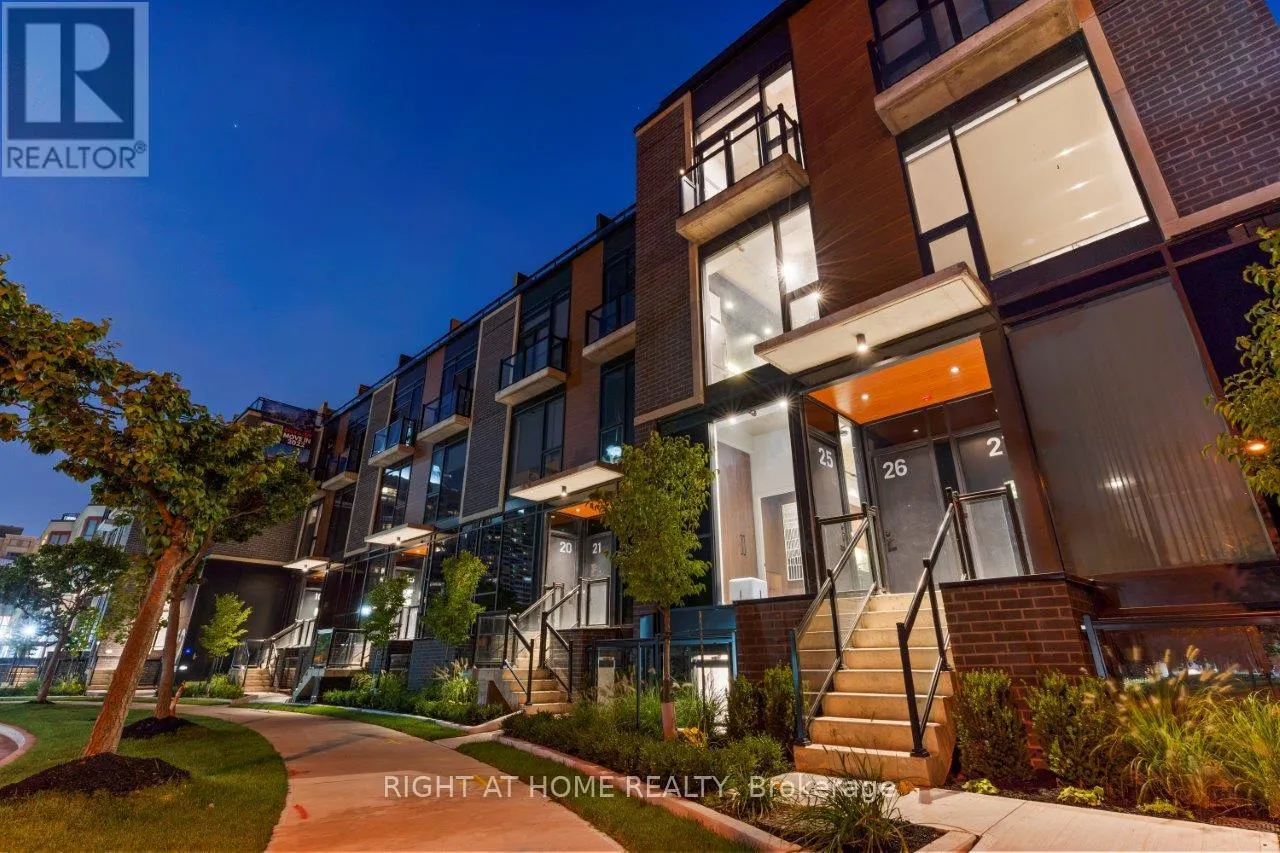 25 - 12 DERVOCK CRESCENT