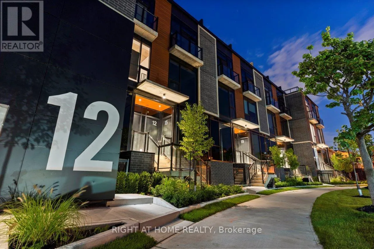 25 - 12 DERVOCK CRESCENT