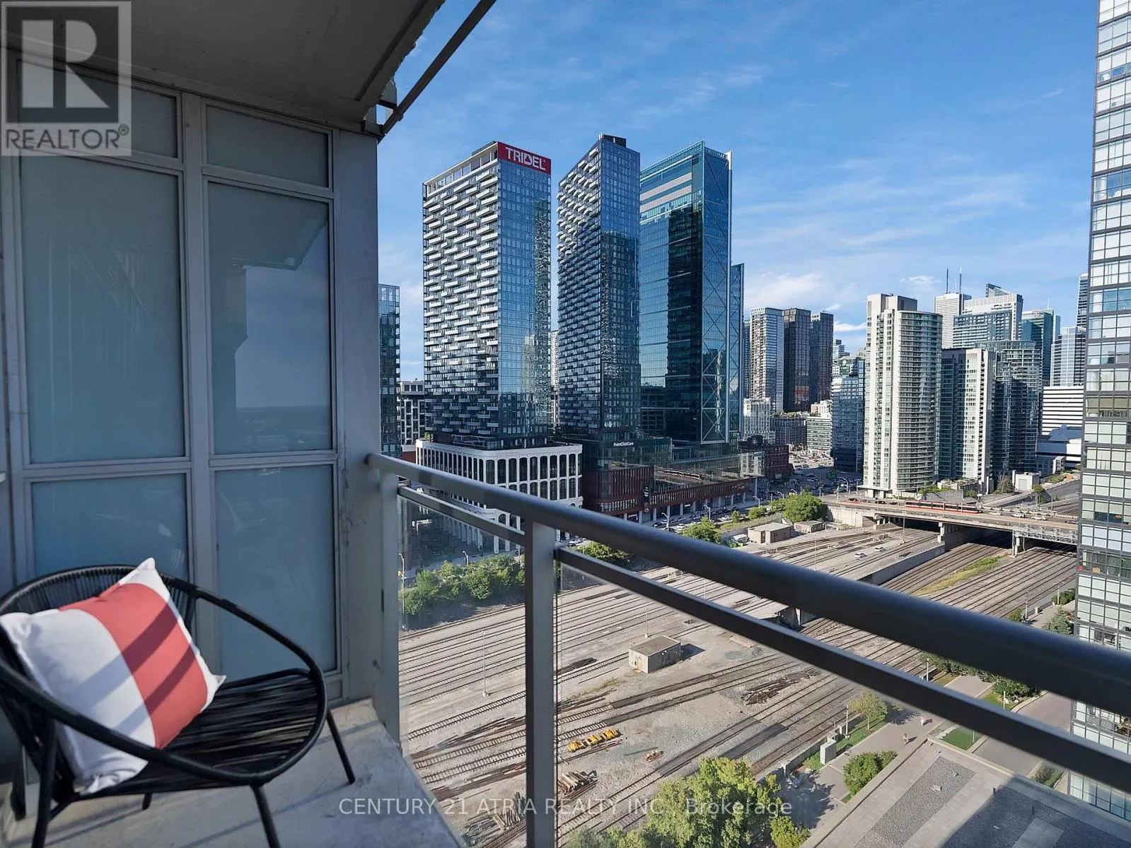 2103 - 15 ICEBOAT TERRACE