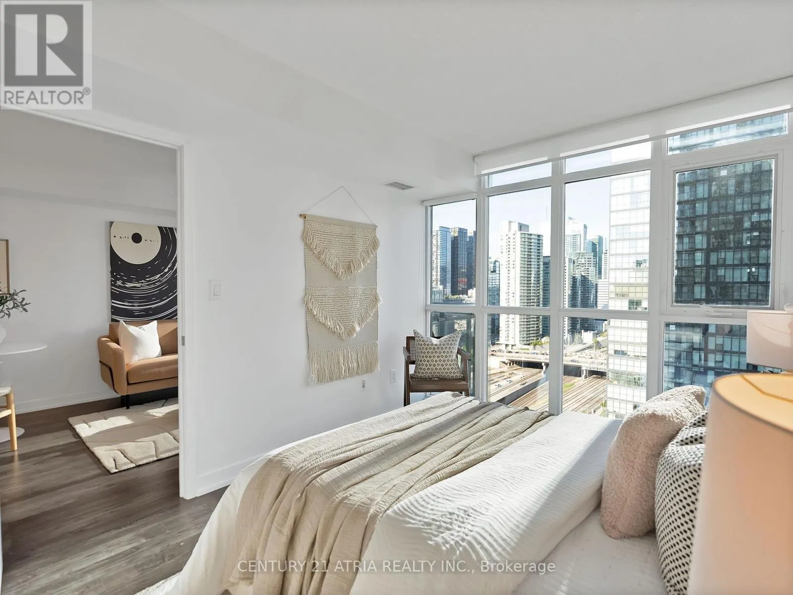 2103 - 15 ICEBOAT TERRACE