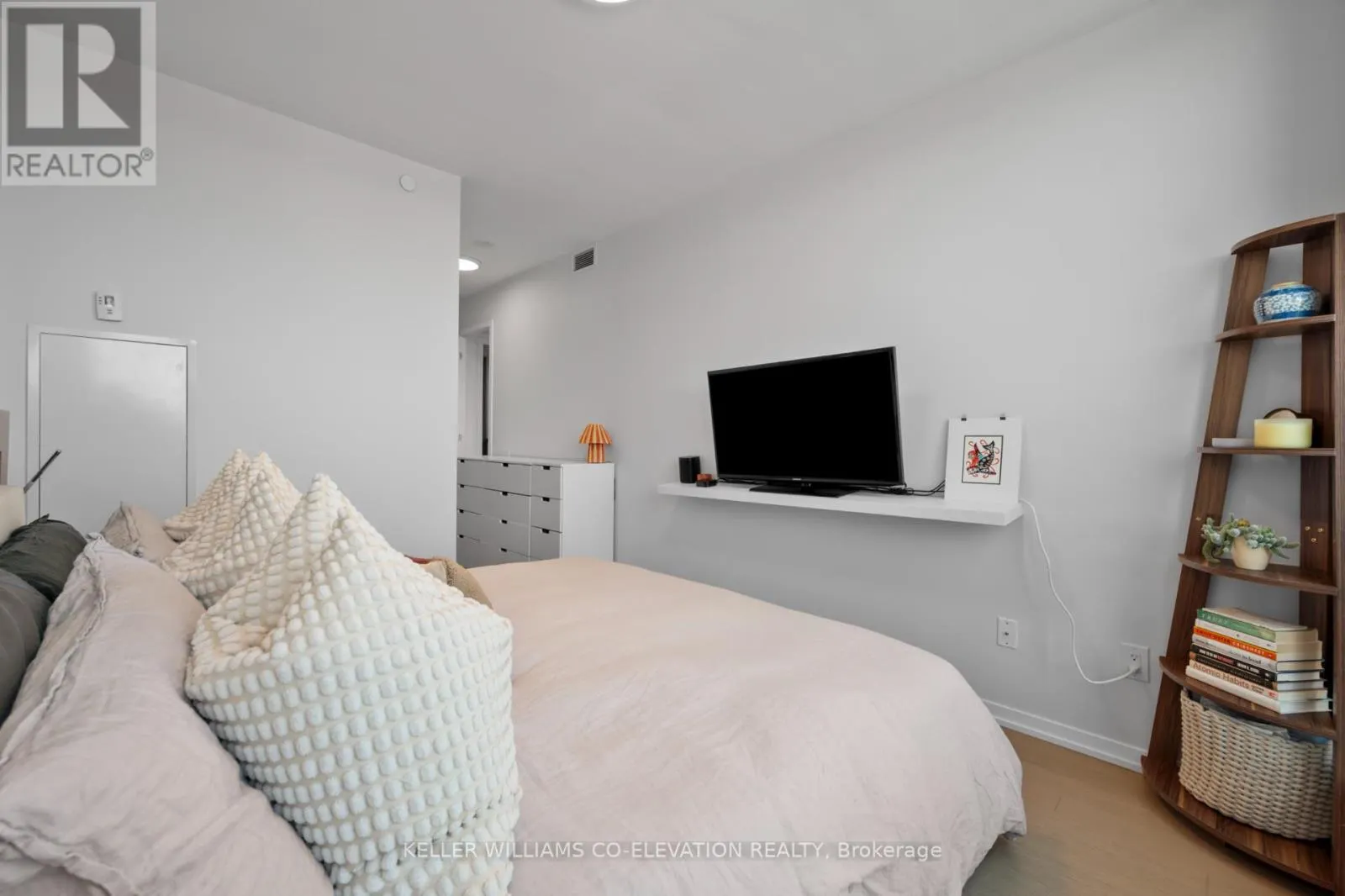 PH7 - 138 ST HELENS AVENUE