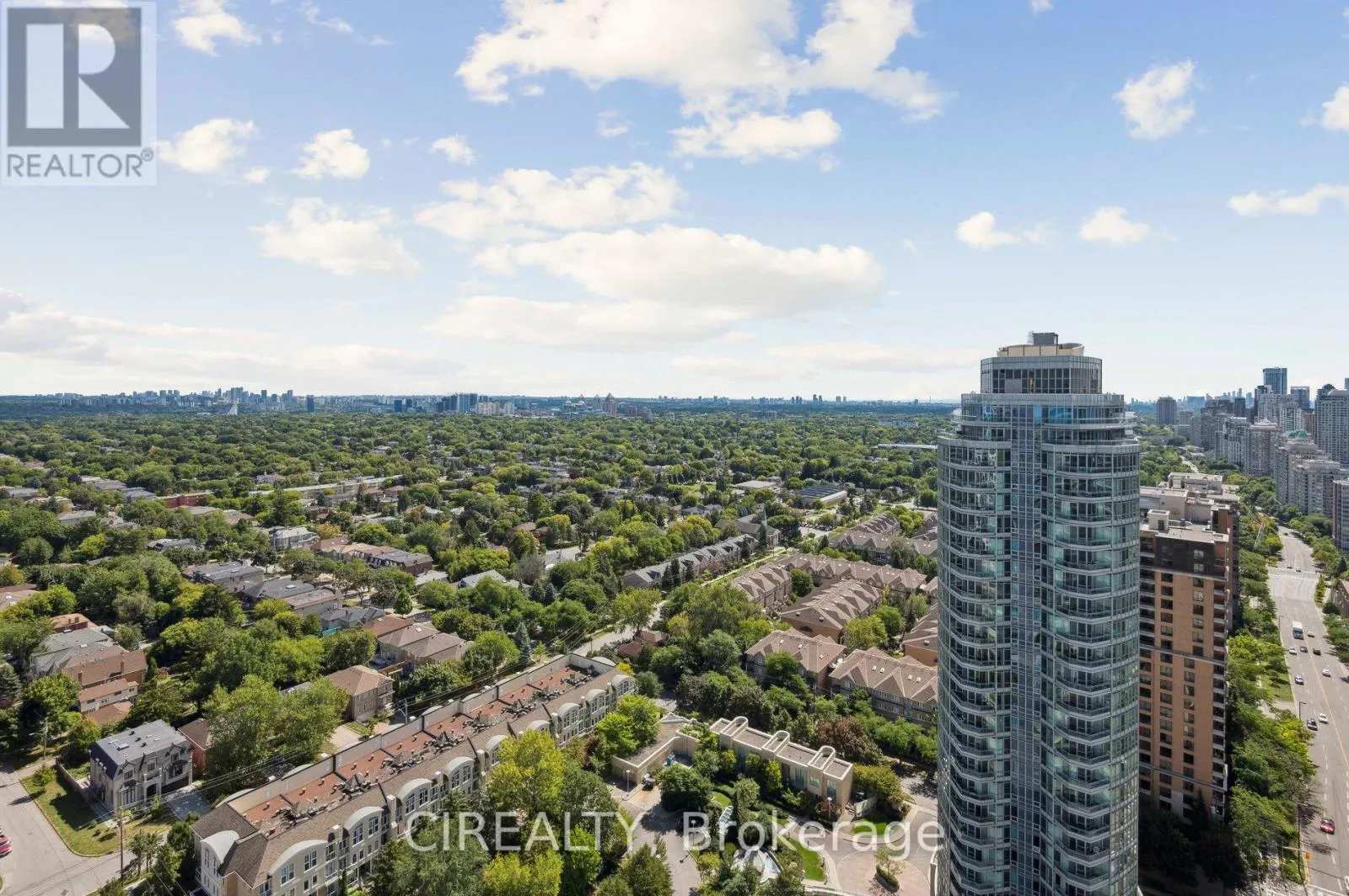 UPH02 - 18 HOLMES AVENUE