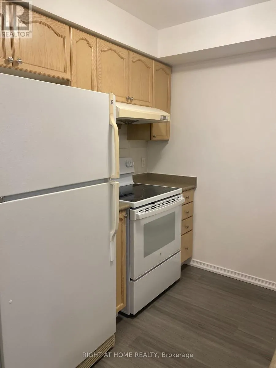 801 - 28 OLIVE AVENUE