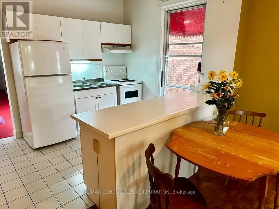 548 ROXTON ROAD