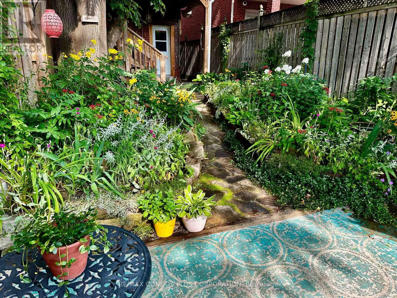 548 ROXTON ROAD