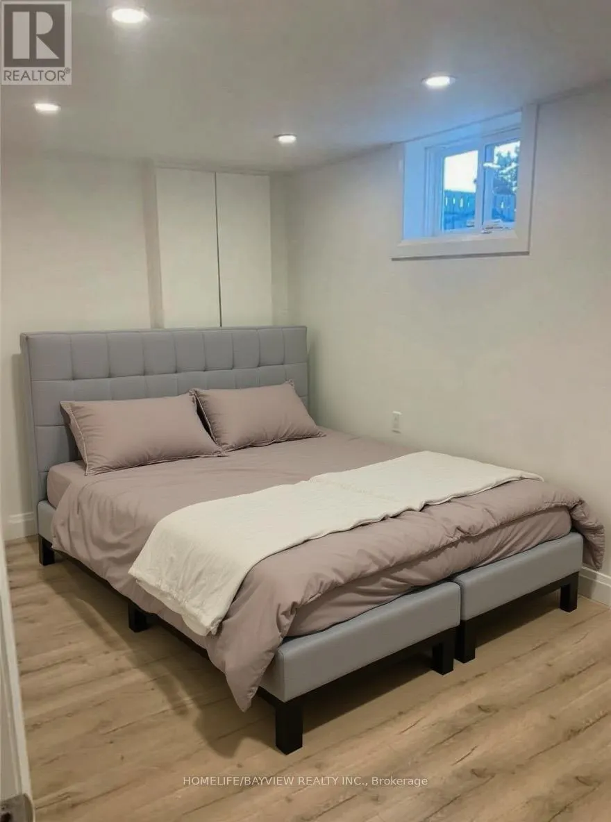 2 PINEMORE CRESCENT