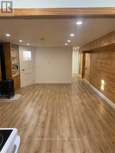 2 PINEMORE CRESCENT