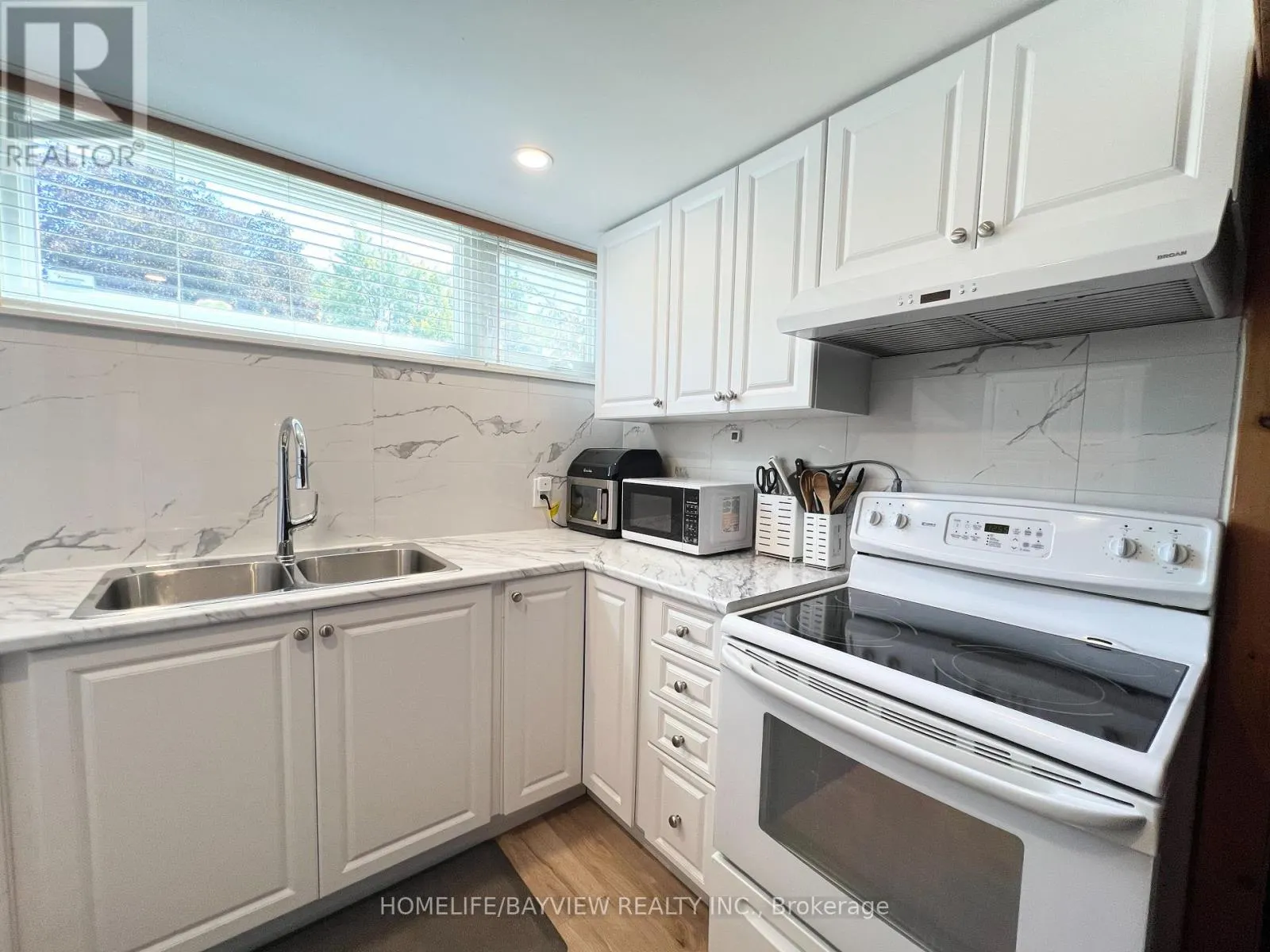 2 PINEMORE CRESCENT