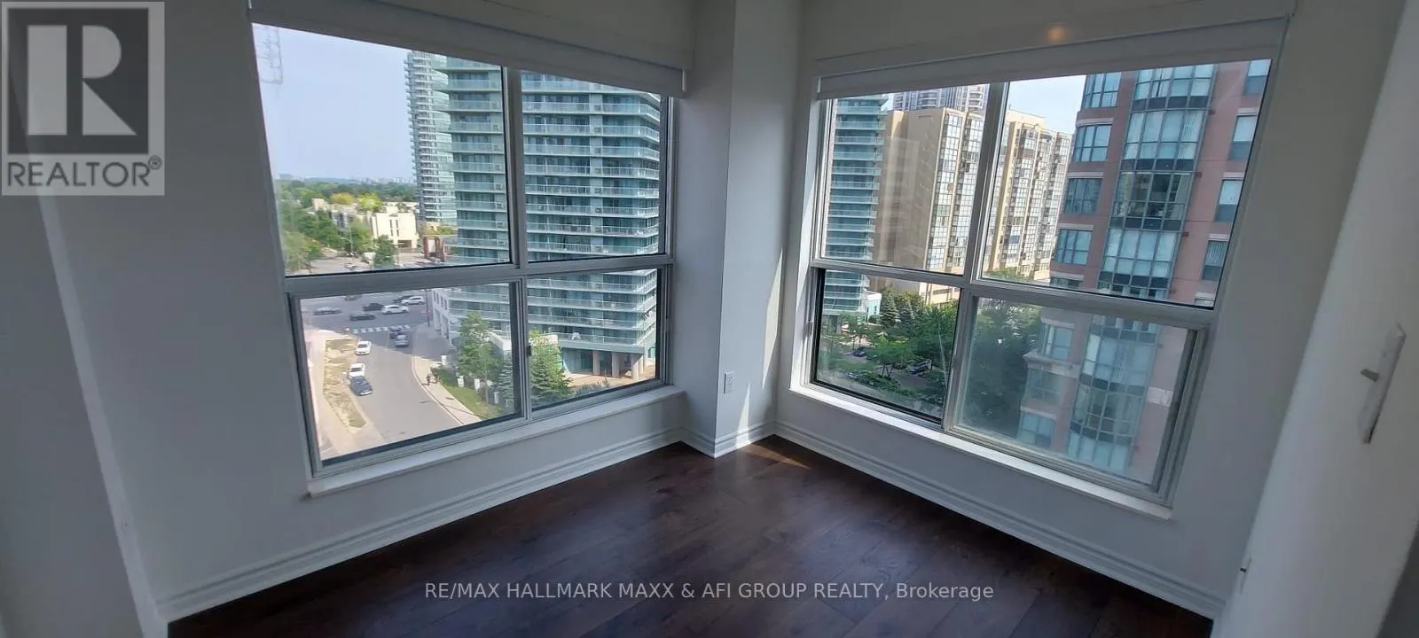1103 - 7 LORRAINE DRIVE