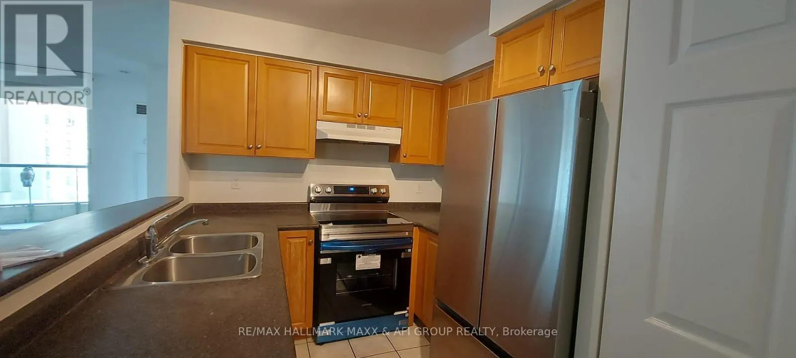 1103 - 7 LORRAINE DRIVE