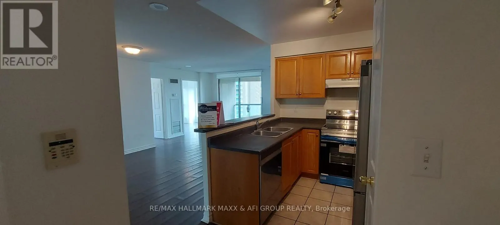 1103 - 7 LORRAINE DRIVE