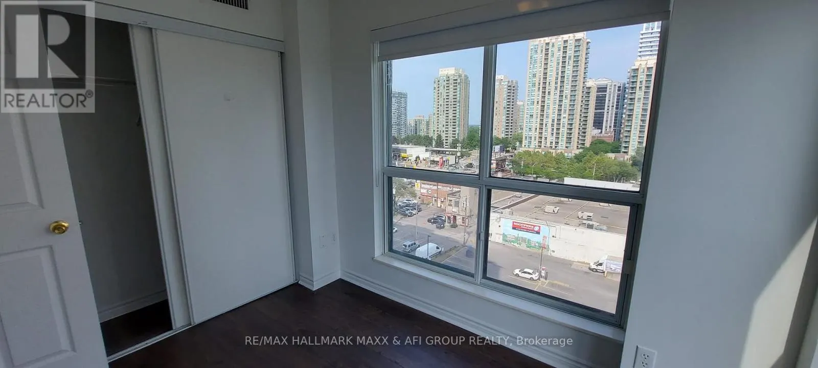 1103 - 7 LORRAINE DRIVE