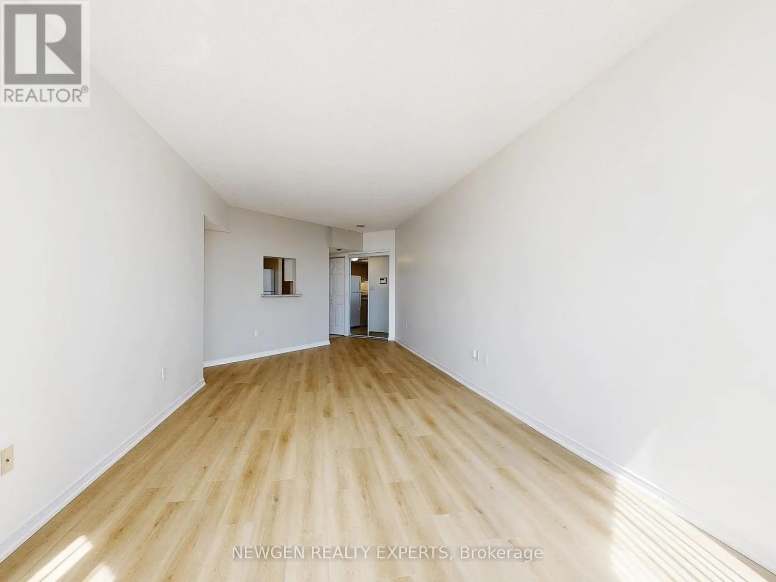 2903 - 5 CONCORDE PLACE