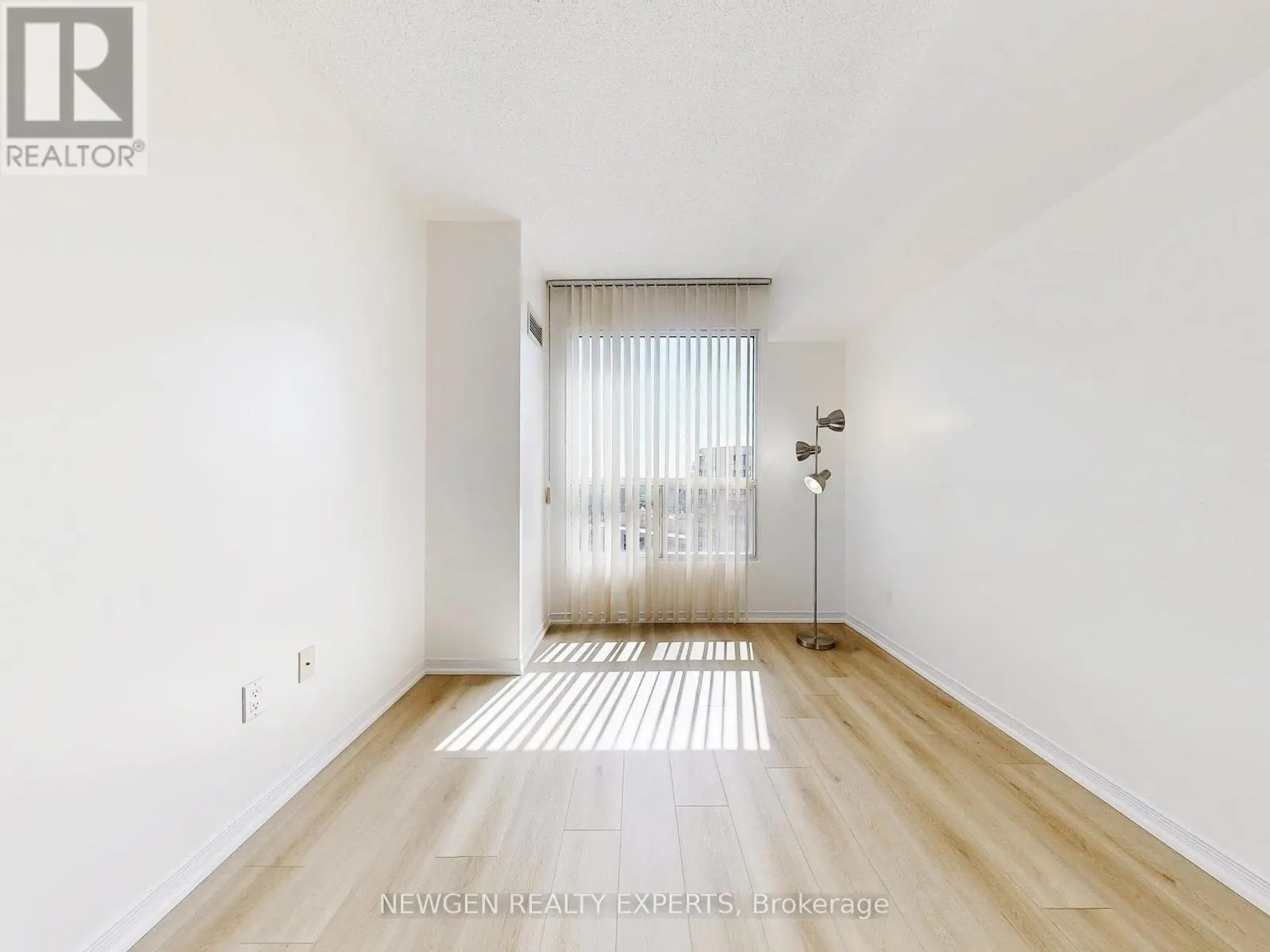 2903 - 5 CONCORDE PLACE