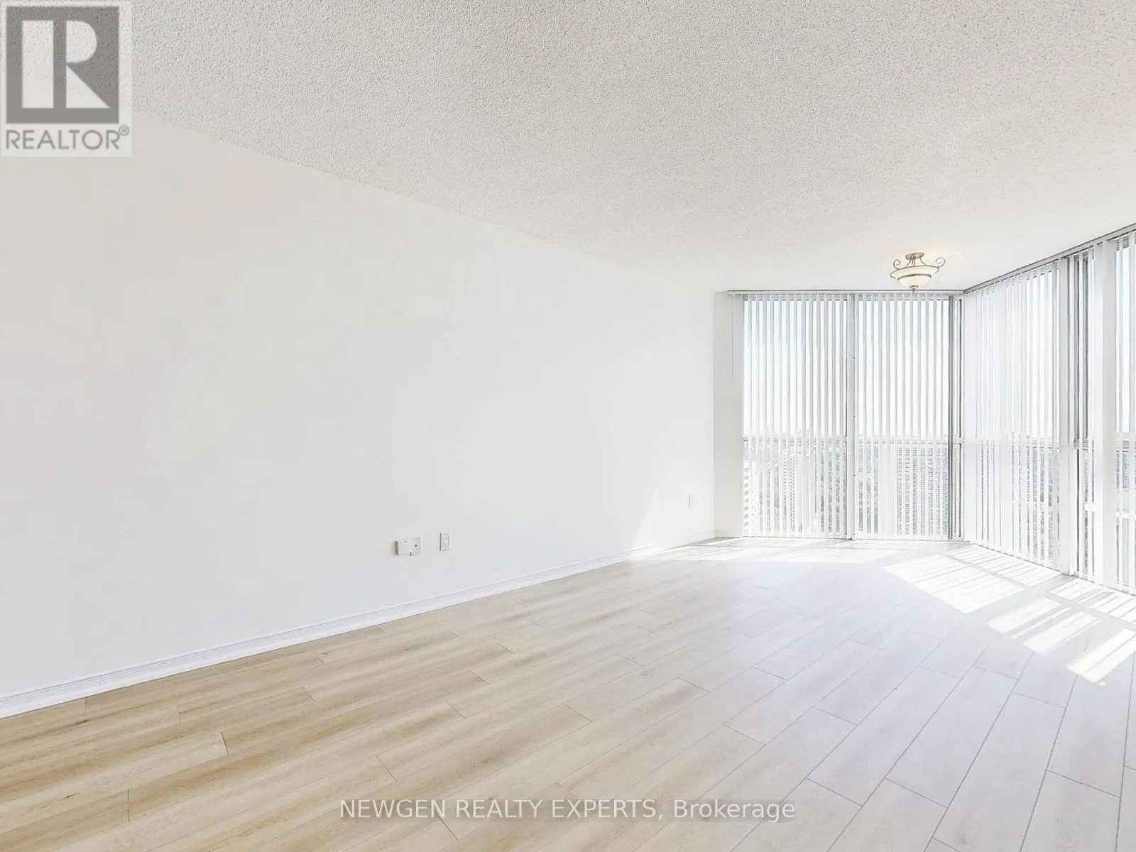 2903 - 5 CONCORDE PLACE