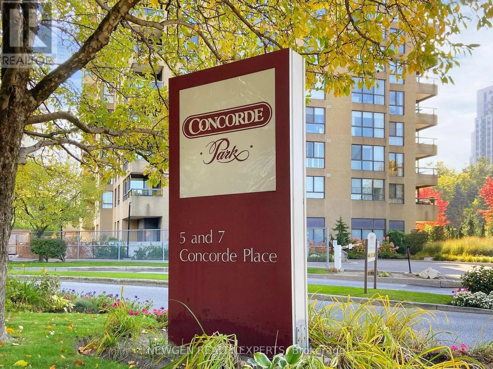 2903 - 5 CONCORDE PLACE