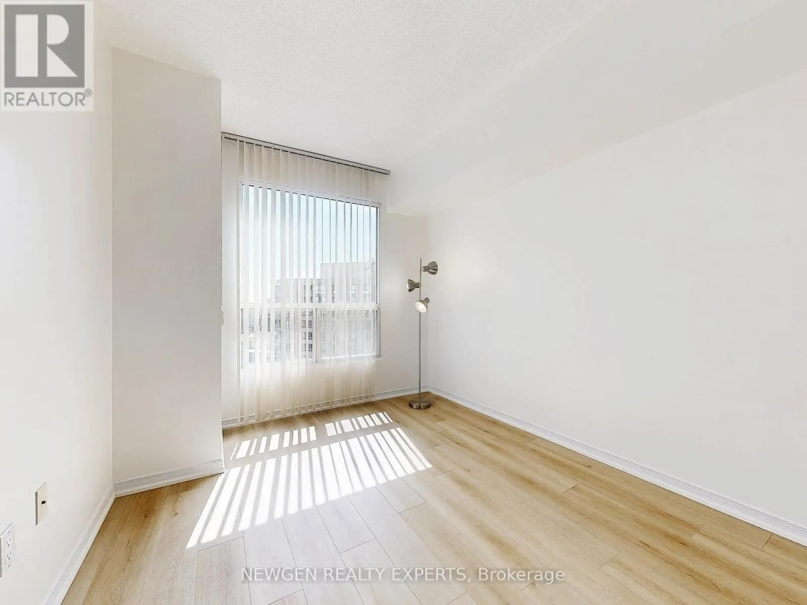 2903 - 5 CONCORDE PLACE