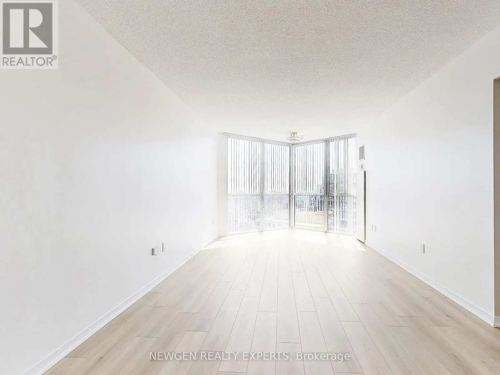 2903 - 5 CONCORDE PLACE