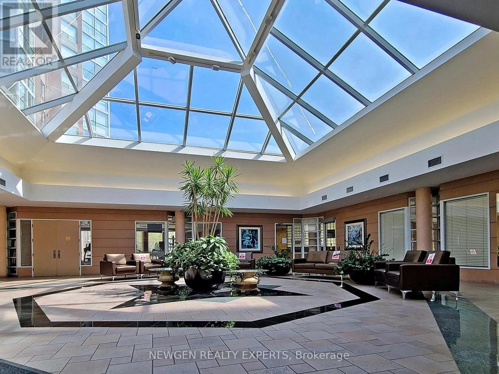 2903 - 5 CONCORDE PLACE