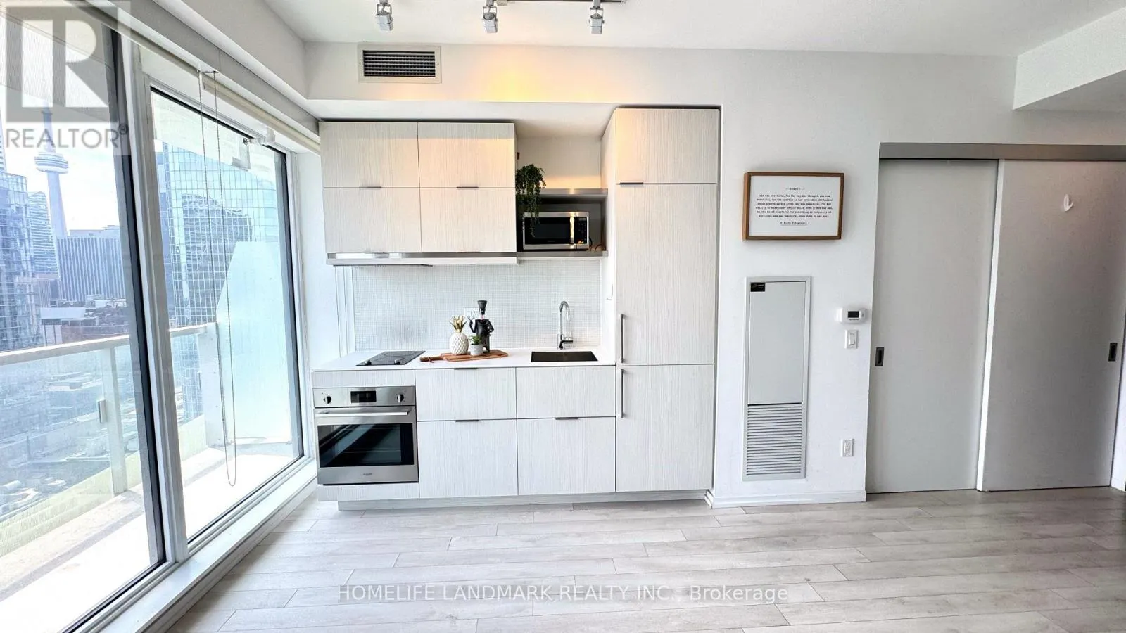 2808 - 197 YONGE STREET