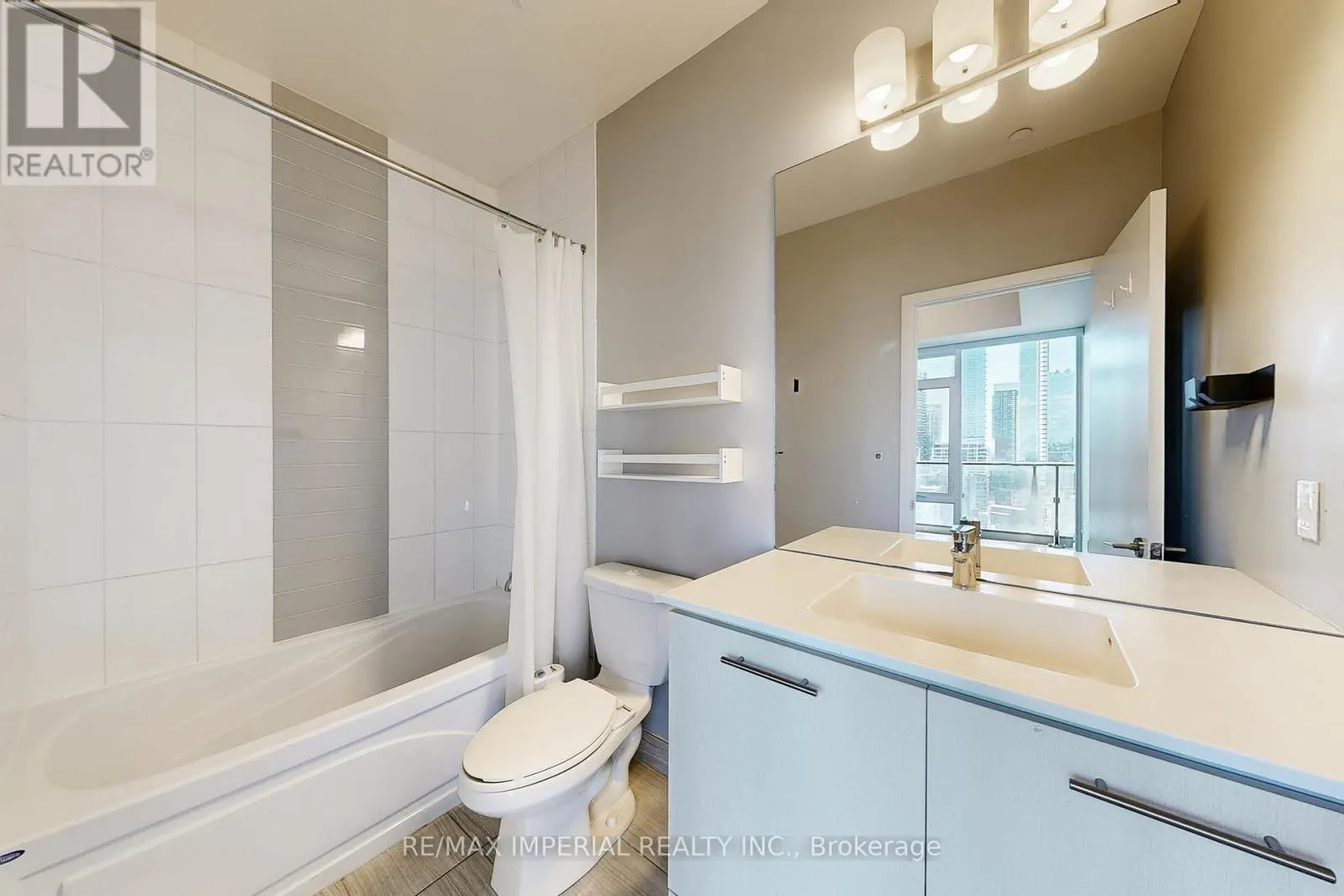 PH104 - 435 RICHMOND STREET W
